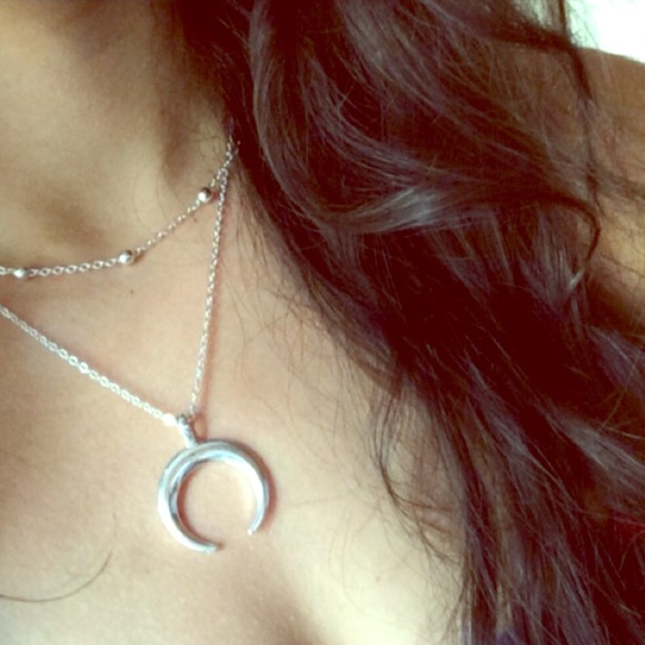 Last 1! New Boho Half Moon Necklace - Picture 5 of 5